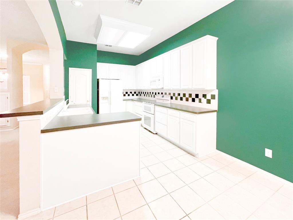 2712 Hereford Road Denton, TX 76210 - Photo 15 of 36