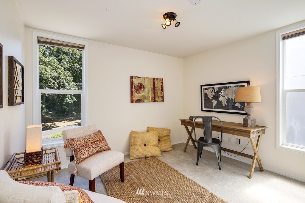 7515 Dumar Way Southwest Seattle, WA 98106 - Photo 8 of 16 Gallery Image 8