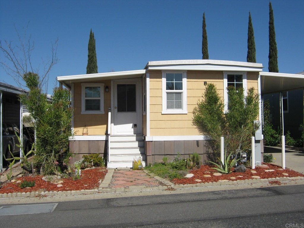 1120 East Mission Road, Unit 86 Fallbrook, CA 92028 - Photo 1 of 1