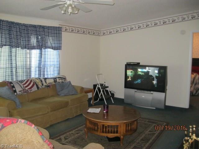 1566 Hunters Woods Drive Trinity, NC 27370 - Photo 3 of 14