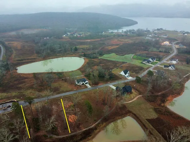 $128,000 | 0 Clubhouse Drive, Unit 1B, Jasper, TN 37347