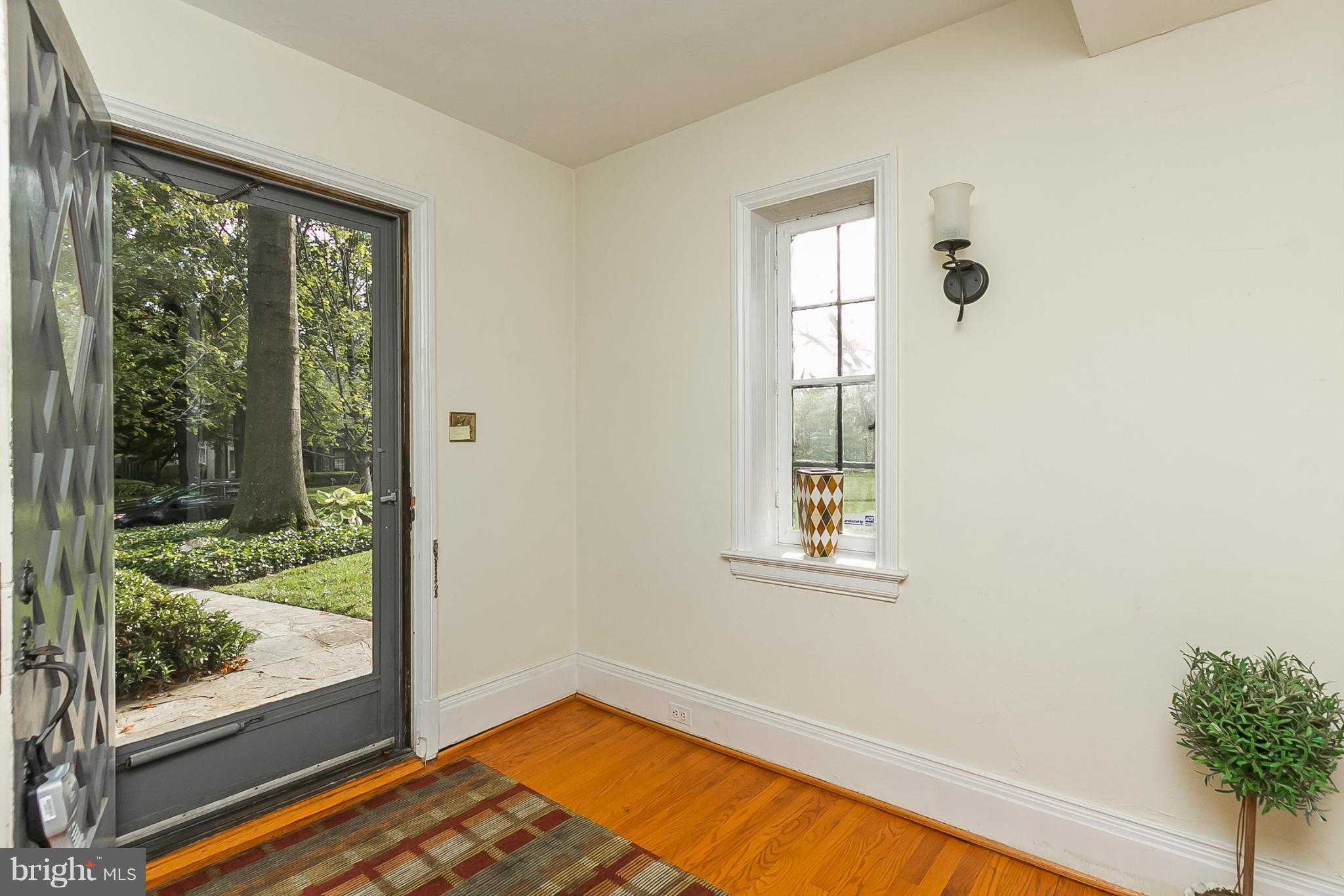 316 Taplow Road Baltimore, MD 21212 - Photo 4 of 30 Interior (General)
