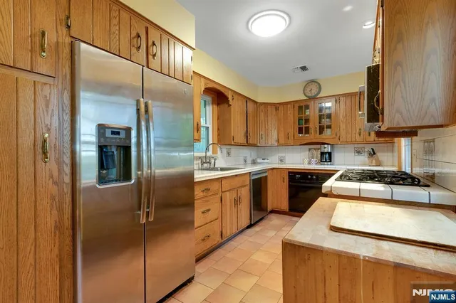 $798,777 | 258 Rivervale Road, River Vale, NJ 07675