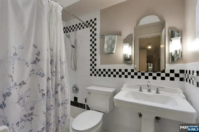 $798,777 | 258 Rivervale Road, River Vale, NJ 07675