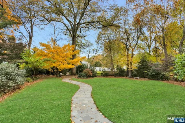 $798,777 | 258 Rivervale Road, River Vale, NJ 07675