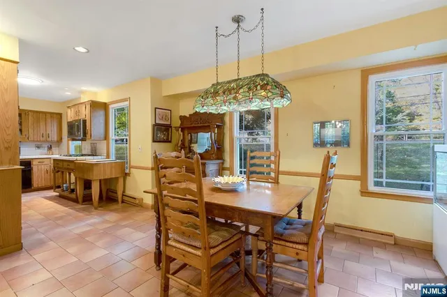 $798,777 | 258 Rivervale Road, River Vale, NJ 07675