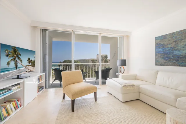 $15,000 | 2780 South Ocean Boulevard, Unit 512, Palm Beach, FL 33480