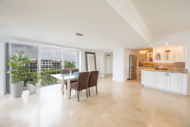 $15,000 | 2780 South Ocean Boulevard, Unit 512, Palm Beach, FL 33480