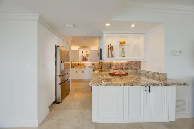 $15,000 | 2780 South Ocean Boulevard, Unit 512, Palm Beach, FL 33480