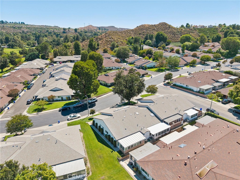 19311 Oak Crossing Road Newhall, CA 91321 - Photo 36 of 49