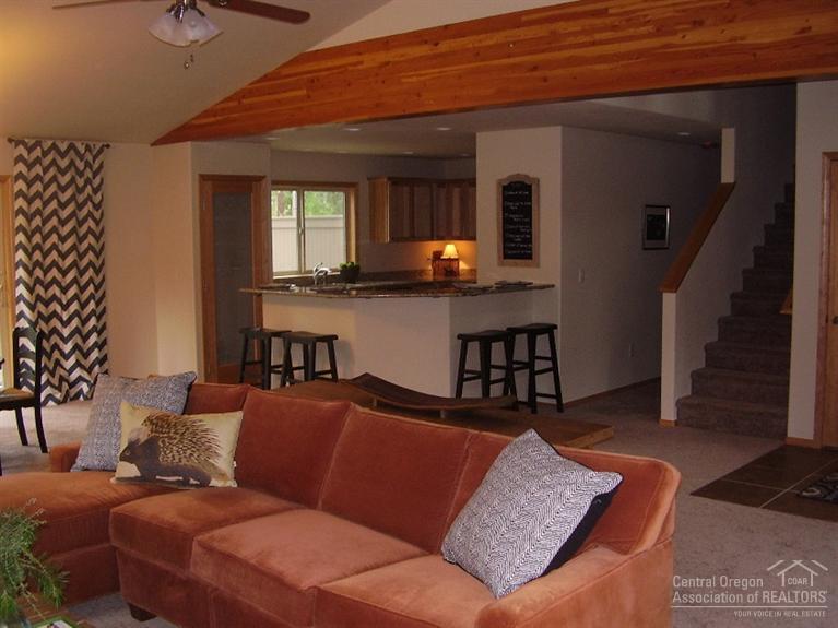 6 Modoc Lane Sunriver, OR 97707 - Photo 4 of 25 Additional Photo