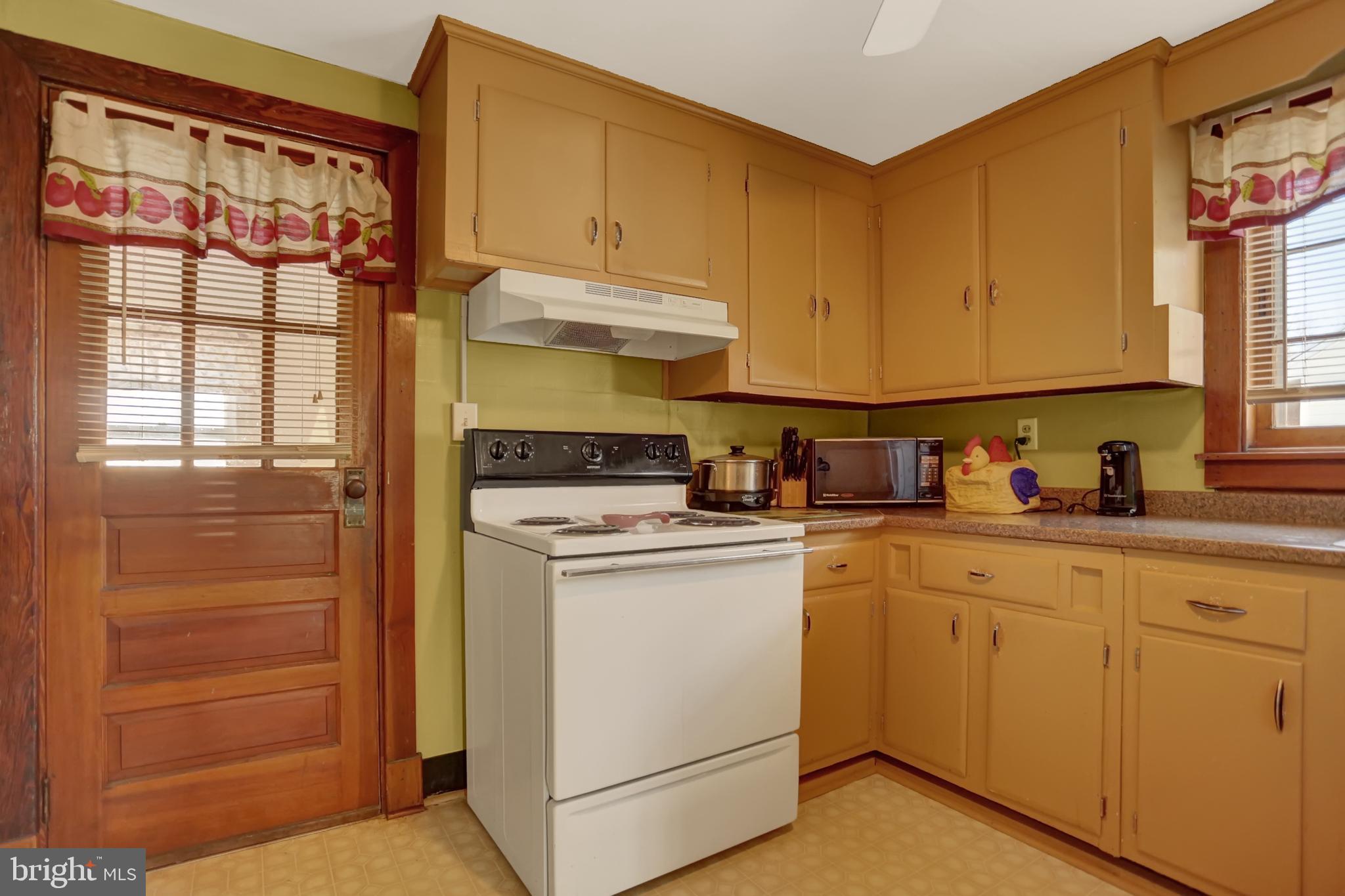 1707 Walnut Bottom Road Carlisle, PA 17015 - Photo 9 of 23 Gallery Image 9
