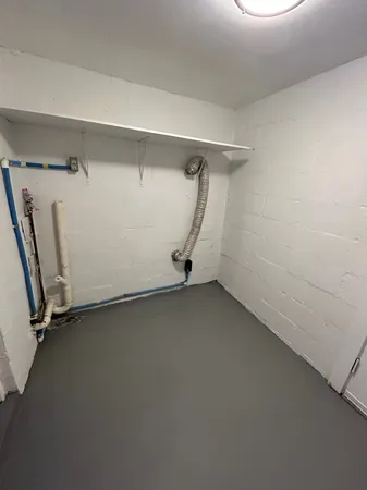 an empty room with a empty space