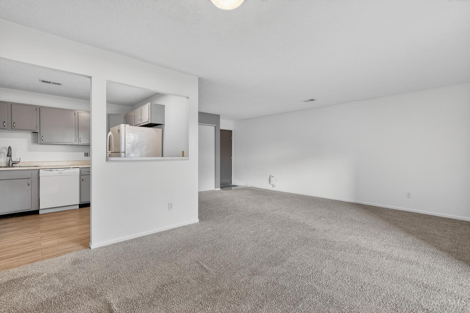 547 Davis Road, Unit 3 Cincinnati, OH 45255 - Photo 6 of 18