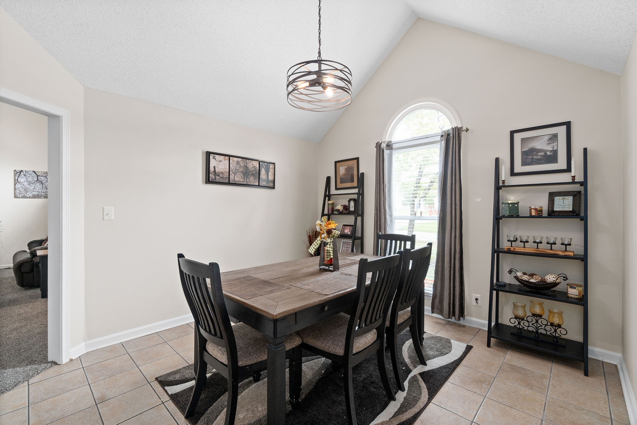 931 Rossview Road Clarksville, TN 37043 - Photo 14 of 35 Gallery Image 14