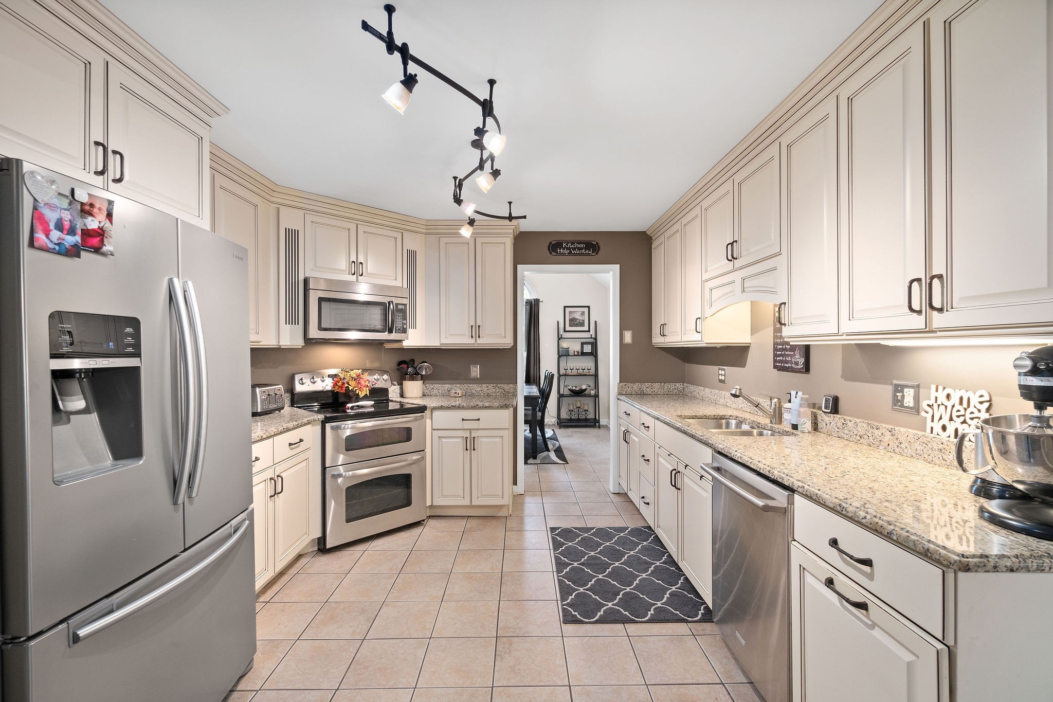 931 Rossview Road Clarksville, TN 37043 - Photo 16 of 35 Gallery Image 16