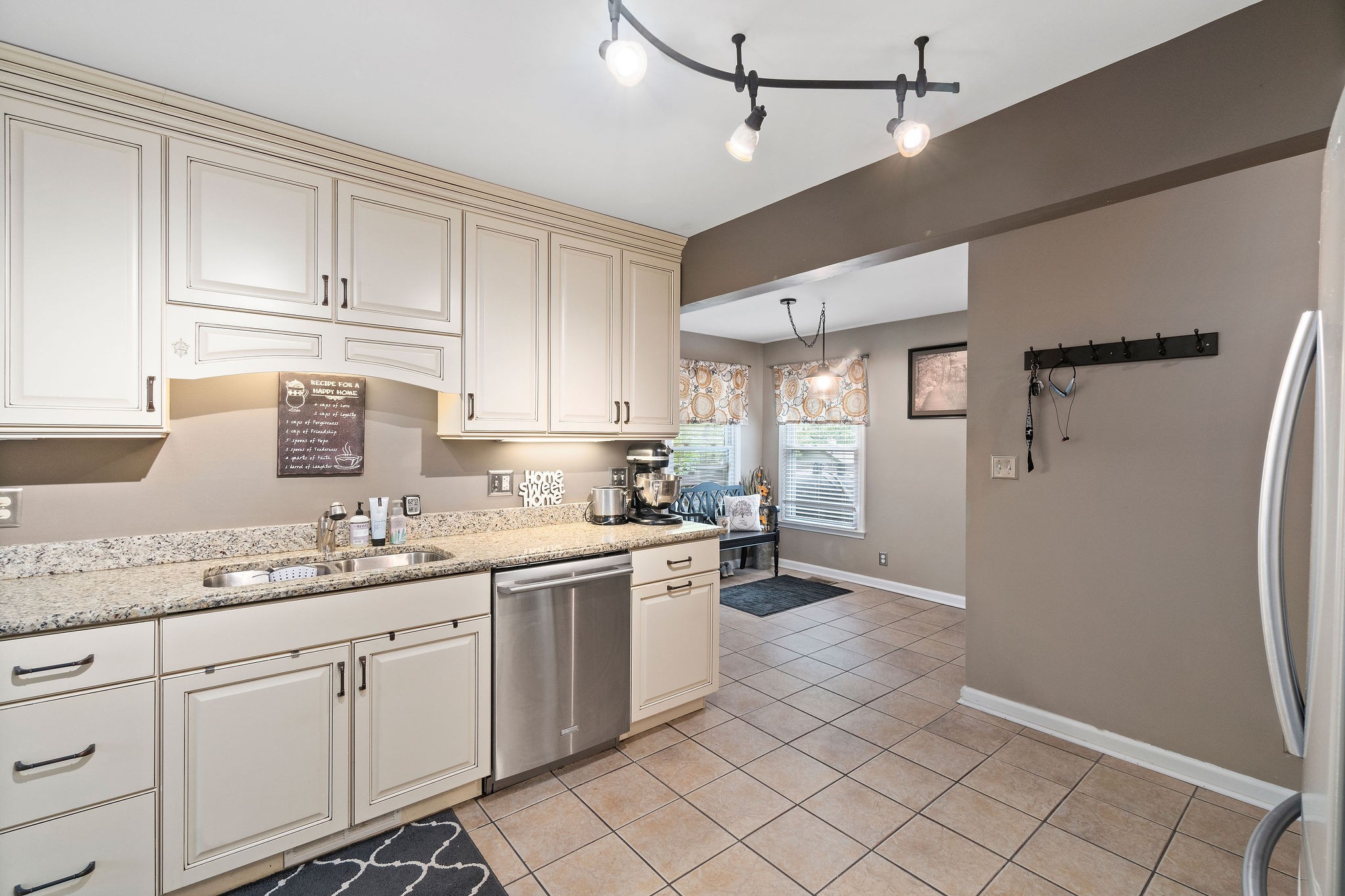 931 Rossview Road Clarksville, TN 37043 - Photo 18 of 35 Gallery Image 18