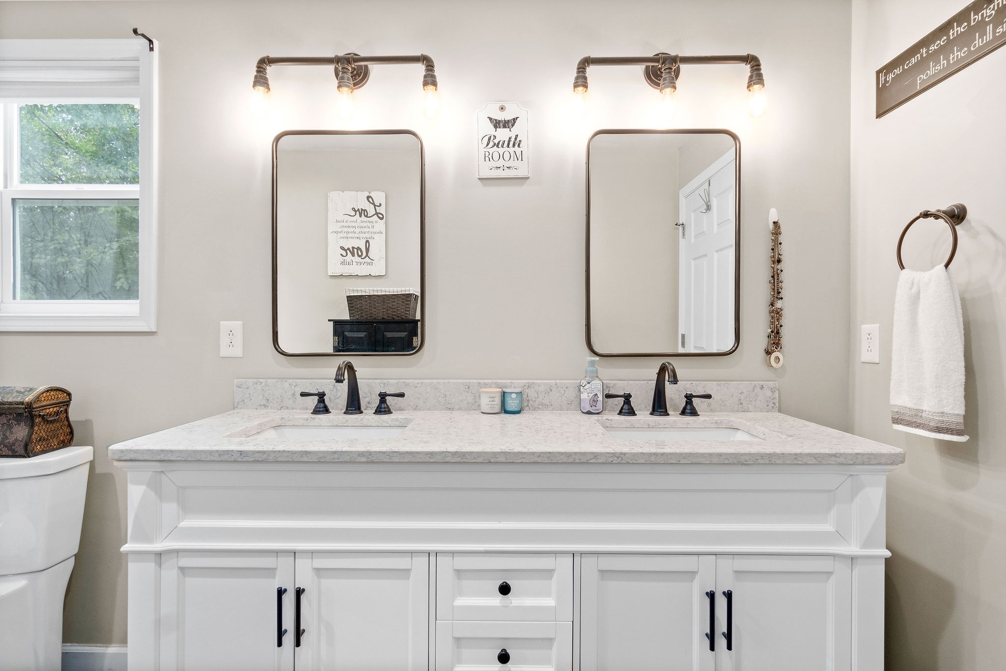 931 Rossview Road Clarksville, TN 37043 - Photo 22 of 35 Gallery Image 22