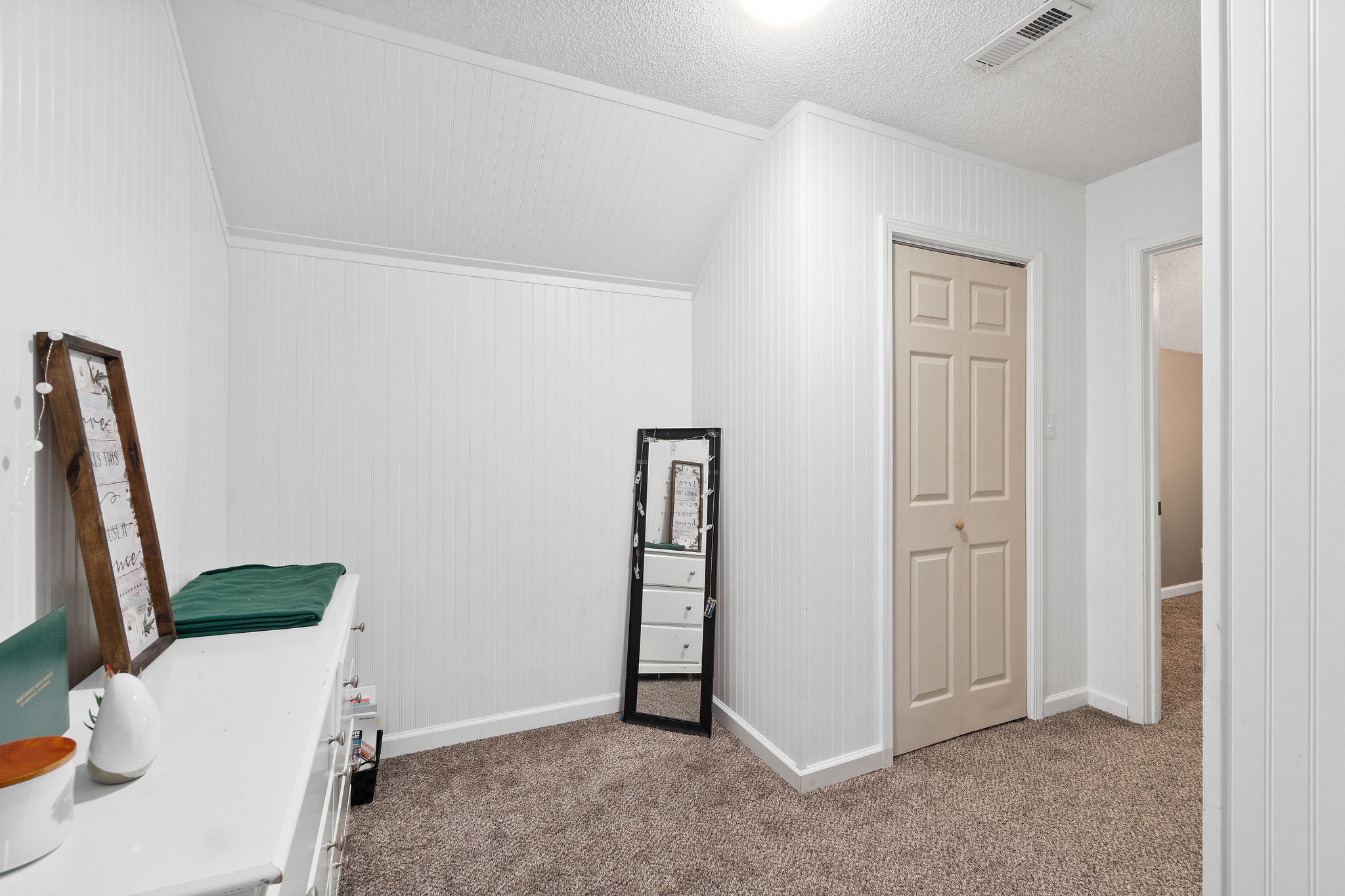 931 Rossview Road Clarksville, TN 37043 - Photo 27 of 35 Gallery Image 27