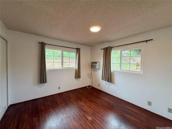 $3,500 | 94-744 Kupuohi Street, Waipahu, HI 96797