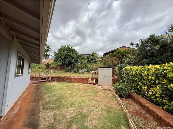 $3,500 | 94-744 Kupuohi Street, Waipahu, HI 96797
