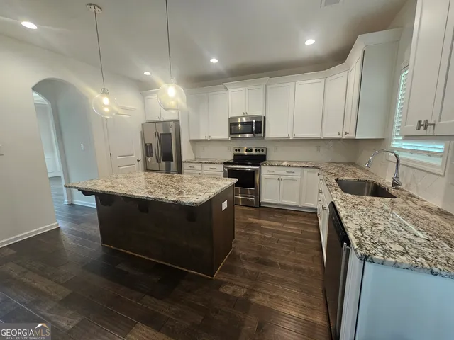 $2,700 | 16 St Georges Place, Sharpsburg, GA 30277