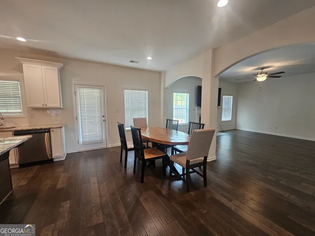 $2,700 | 16 St Georges Place, Sharpsburg, GA 30277