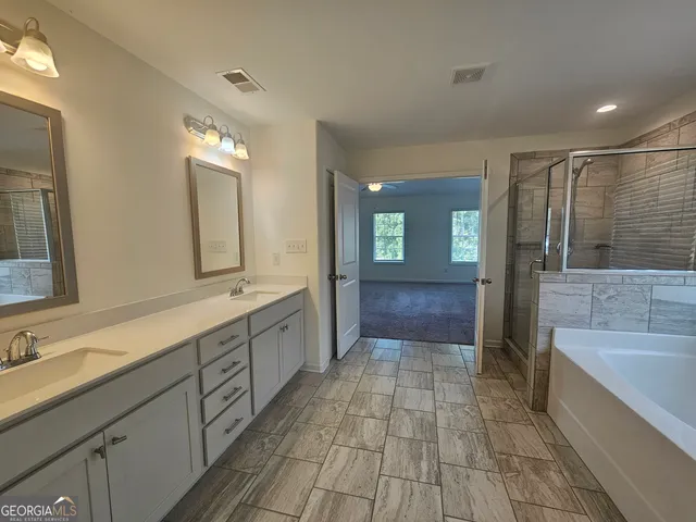 $2,700 | 16 St Georges Place, Sharpsburg, GA 30277