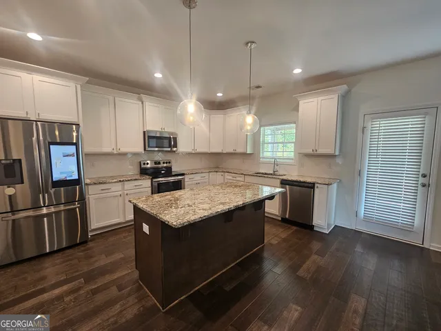 $2,700 | 16 St Georges Place, Sharpsburg, GA 30277