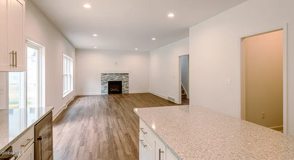 $640,900 | 38 Heritage Way, Bethlehem, NY 12158