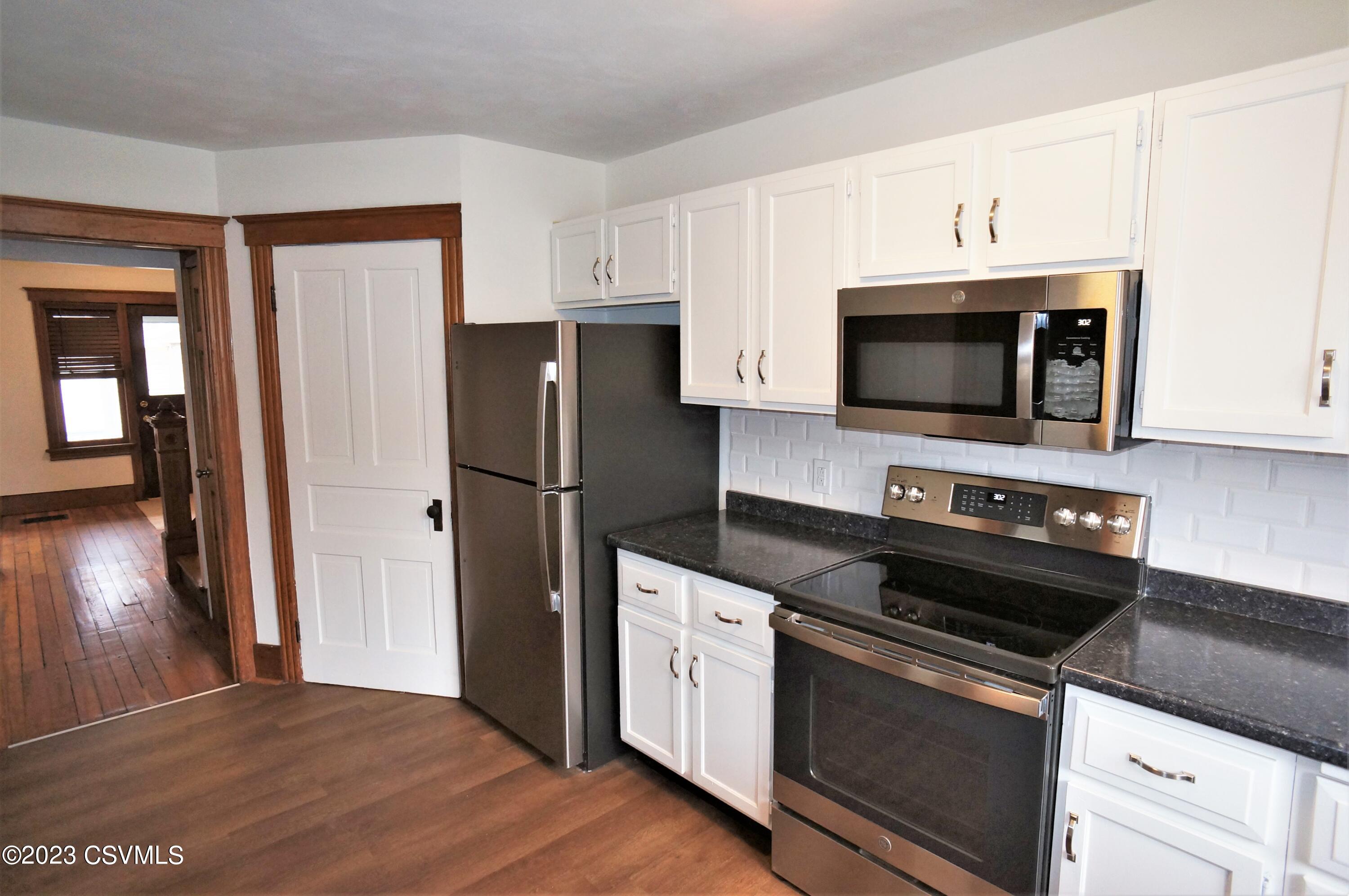 305 Walnut Street Milton, PA 17847 - Photo 9 of 22