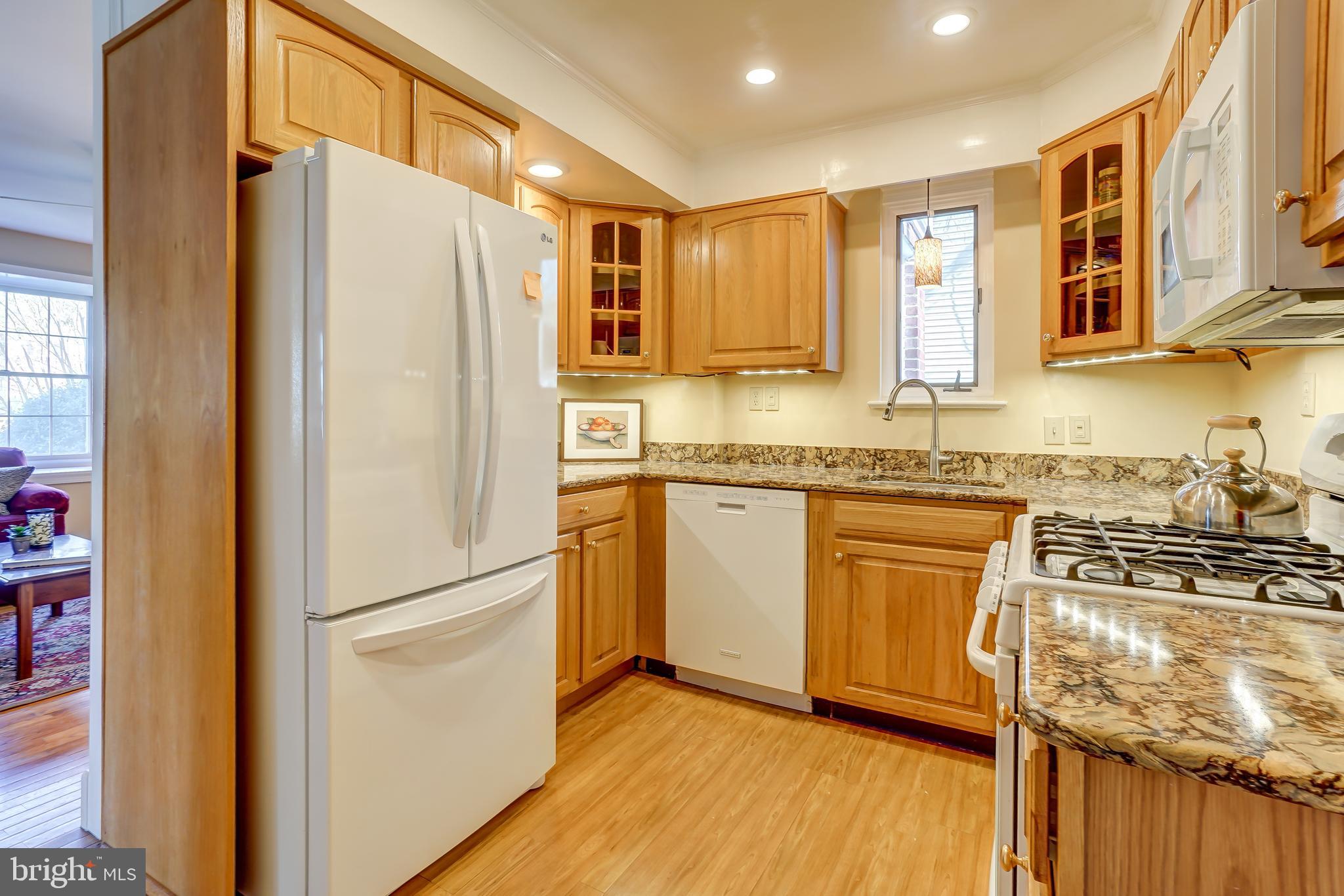 5308 Wakefield Road Bethesda, MD 20816 - Photo 11 of 38