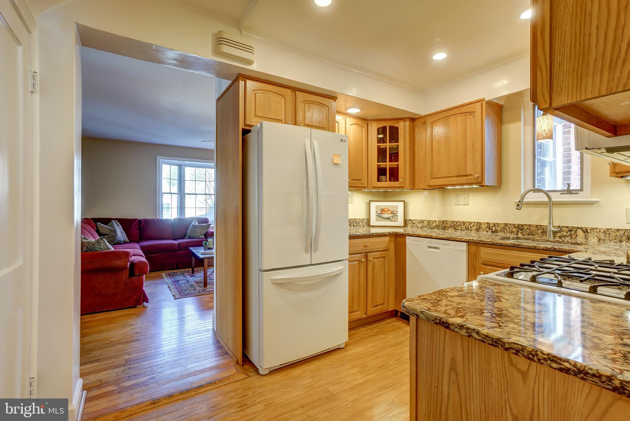 5308 Wakefield Road Bethesda, MD 20816 - Photo 12 of 38