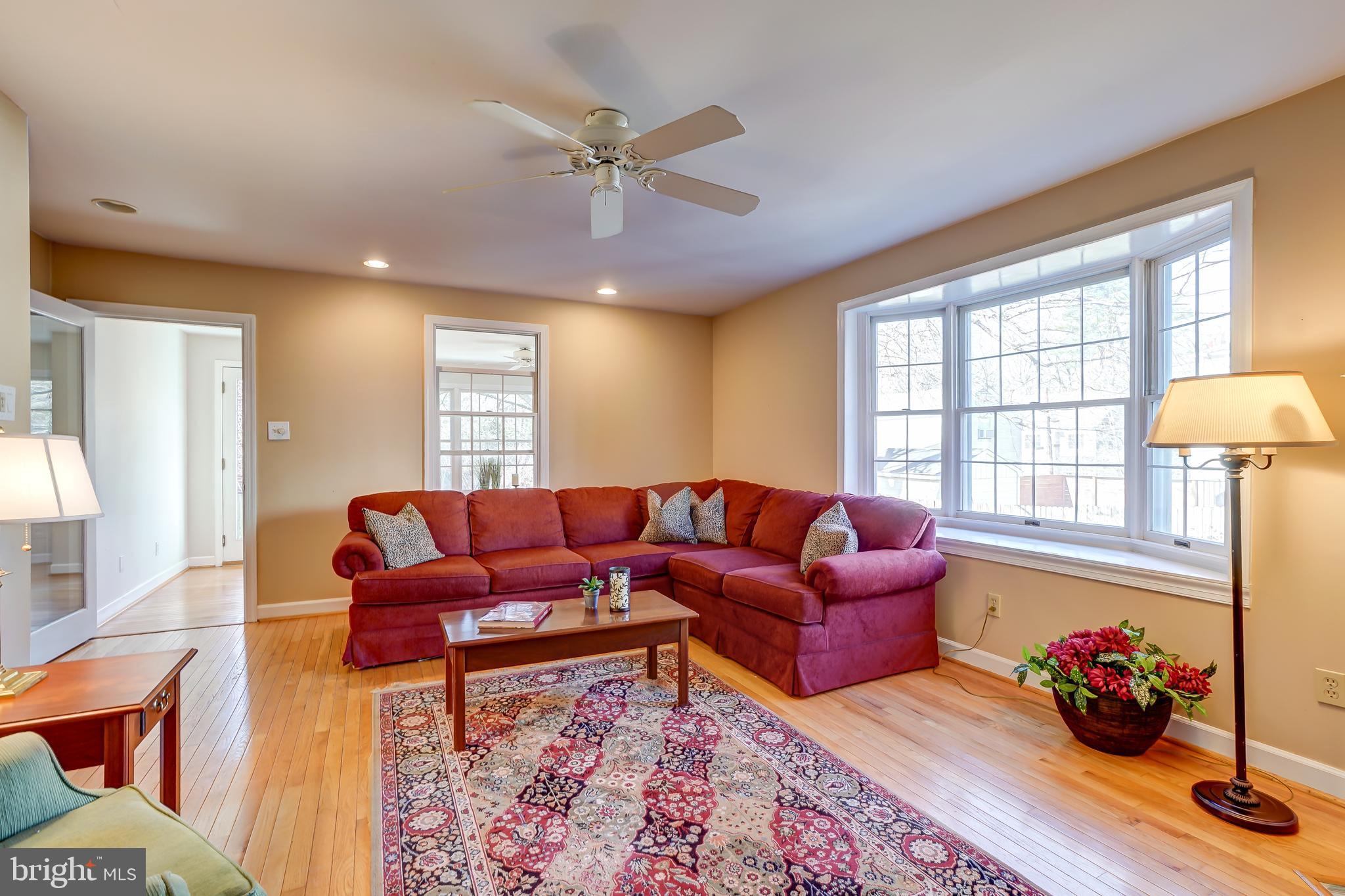 5308 Wakefield Road Bethesda, MD 20816 - Photo 16 of 38