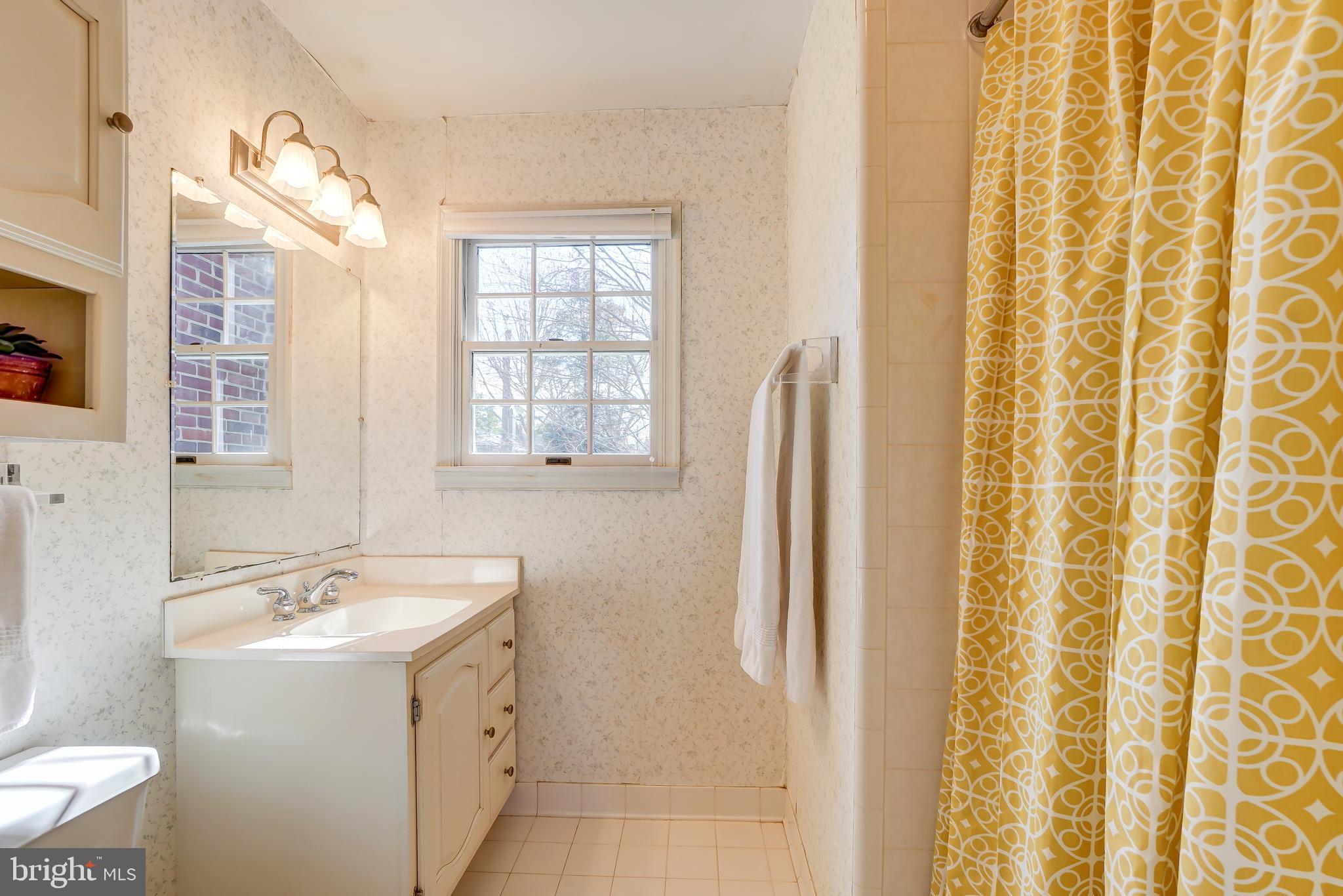 5308 Wakefield Road Bethesda, MD 20816 - Photo 23 of 38