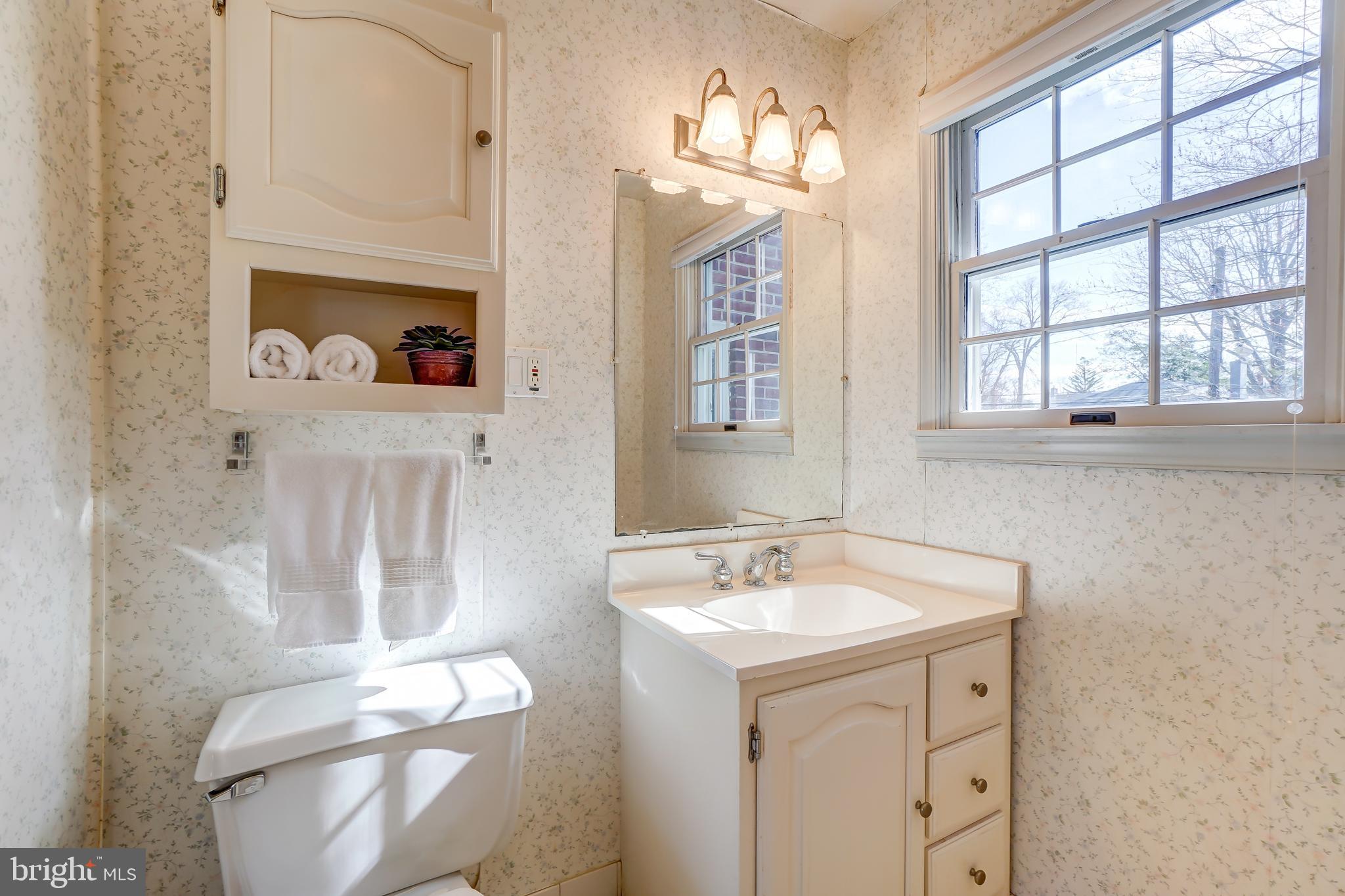 5308 Wakefield Road Bethesda, MD 20816 - Photo 24 of 38