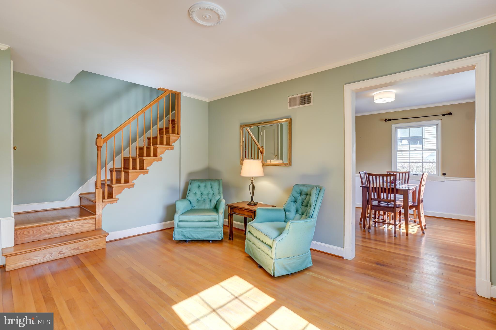 5308 Wakefield Road Bethesda, MD 20816 - Photo 8 of 38