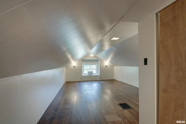 $155,000 | 1512 Locust Street, Quincy, IL 62301