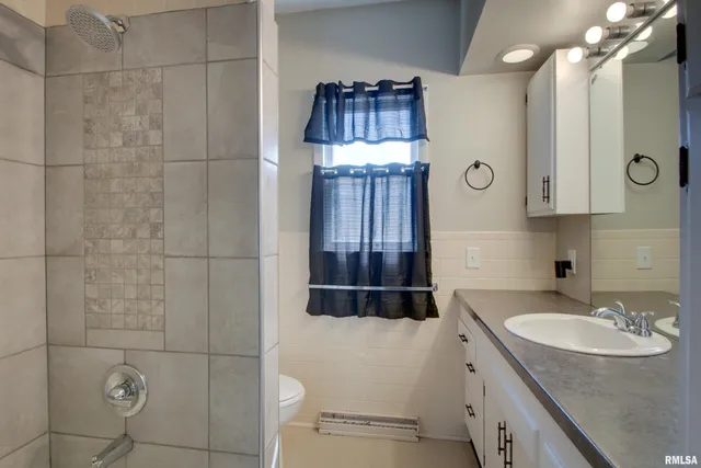 $155,000 | 1512 Locust Street, Quincy, IL 62301