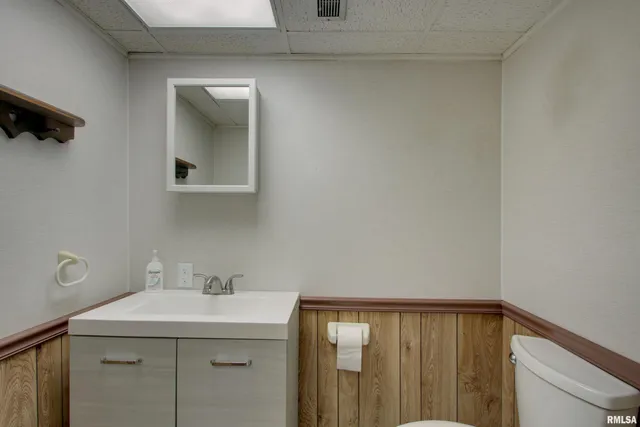 $155,000 | 1512 Locust Street, Quincy, IL 62301