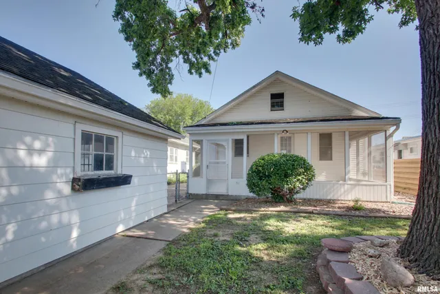 $155,000 | 1512 Locust Street, Quincy, IL 62301