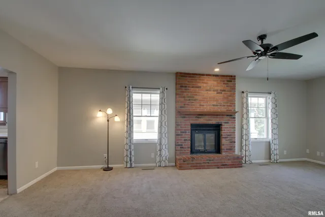 $155,000 | 1512 Locust Street, Quincy, IL 62301