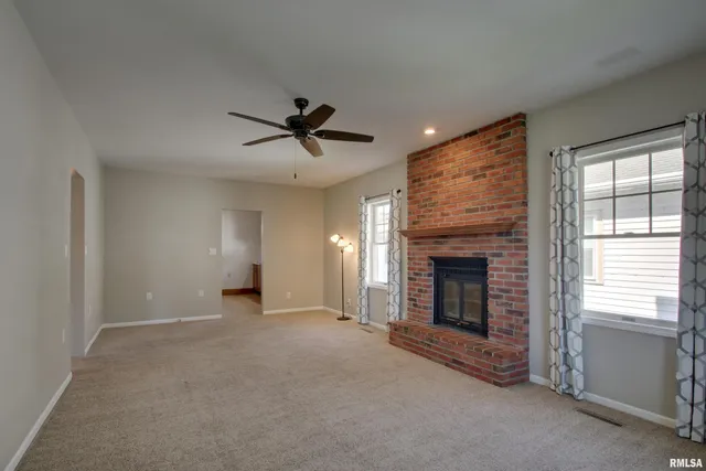 $155,000 | 1512 Locust Street, Quincy, IL 62301