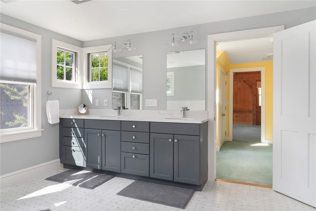 160 Read Street Seekonk, MA 02771 - Photo 33 of 47