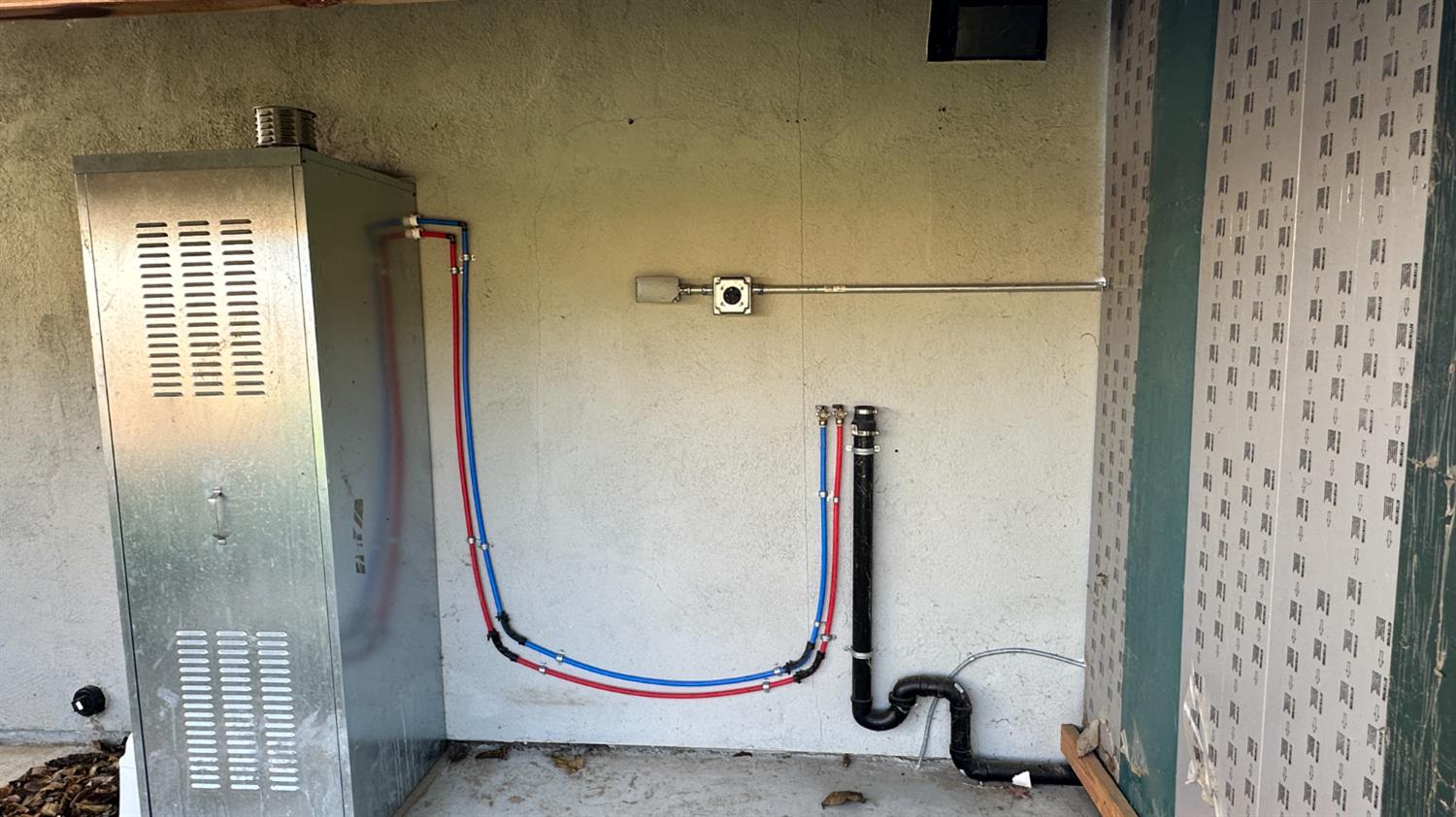749 East Pleasant Street Coalinga, CA 93210 - Photo 16 of 16 a bathroom with a sink a toilet and a shower