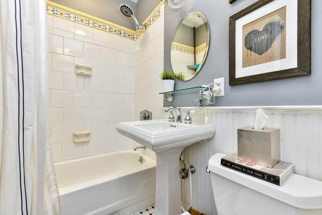 16 Follen Street, Unit 2 Boston, MA 02116 - Photo 8 of 12