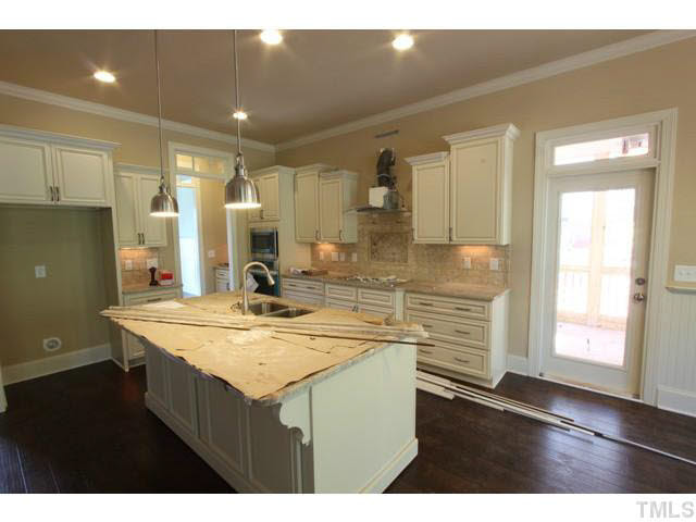 7921 Longleaf Branch Court Raleigh, NC 27612 - Photo 5 of 25 Kitchen