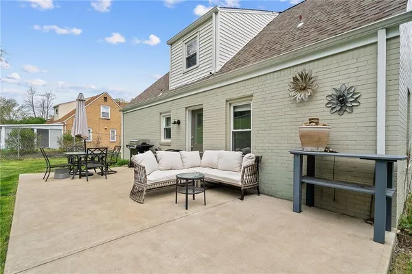 $335,000 | 528 Glenrock Drive, Bethel Park, PA 15102
