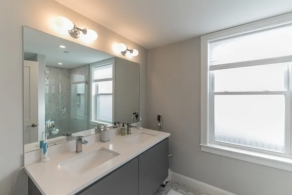 $4,875 | 54 Pleasant Street, Unit 5, Boston, MA 02125