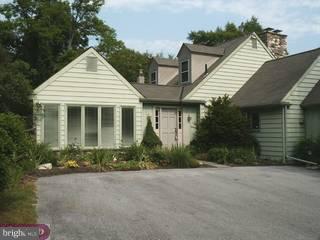 218 Buck Toe Road Avondale, PA 19311 - Photo 2 of 6 Gallery Image 2